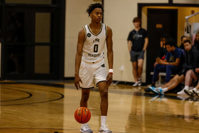 Link Academy senior shooting guard Tre Johnson